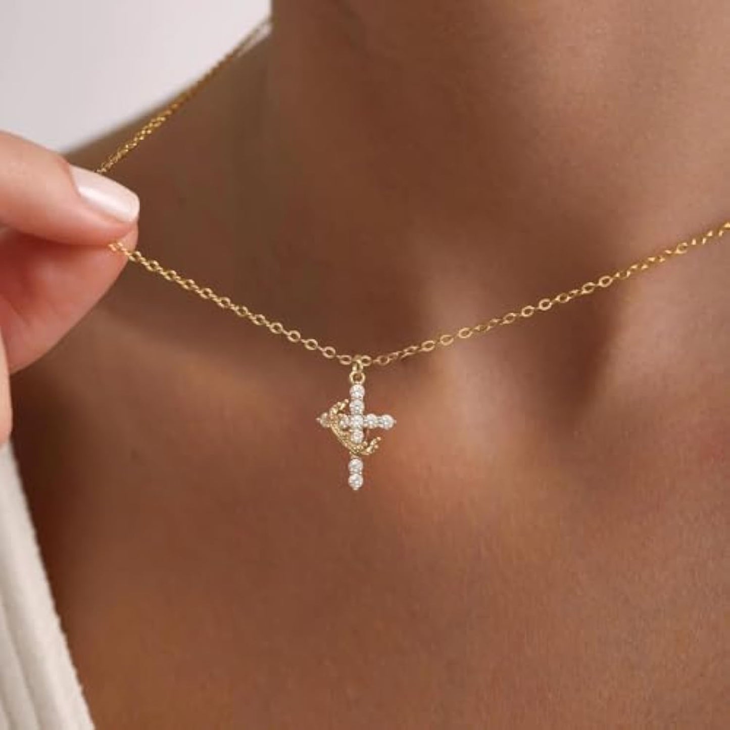 Crown Cross Necklace for Women Women's Gifts 14K Gold Plated Crown Cross Pendant Necklace Diamond Cross Necklaces Faith Cross Jewelry First Communion Gifts